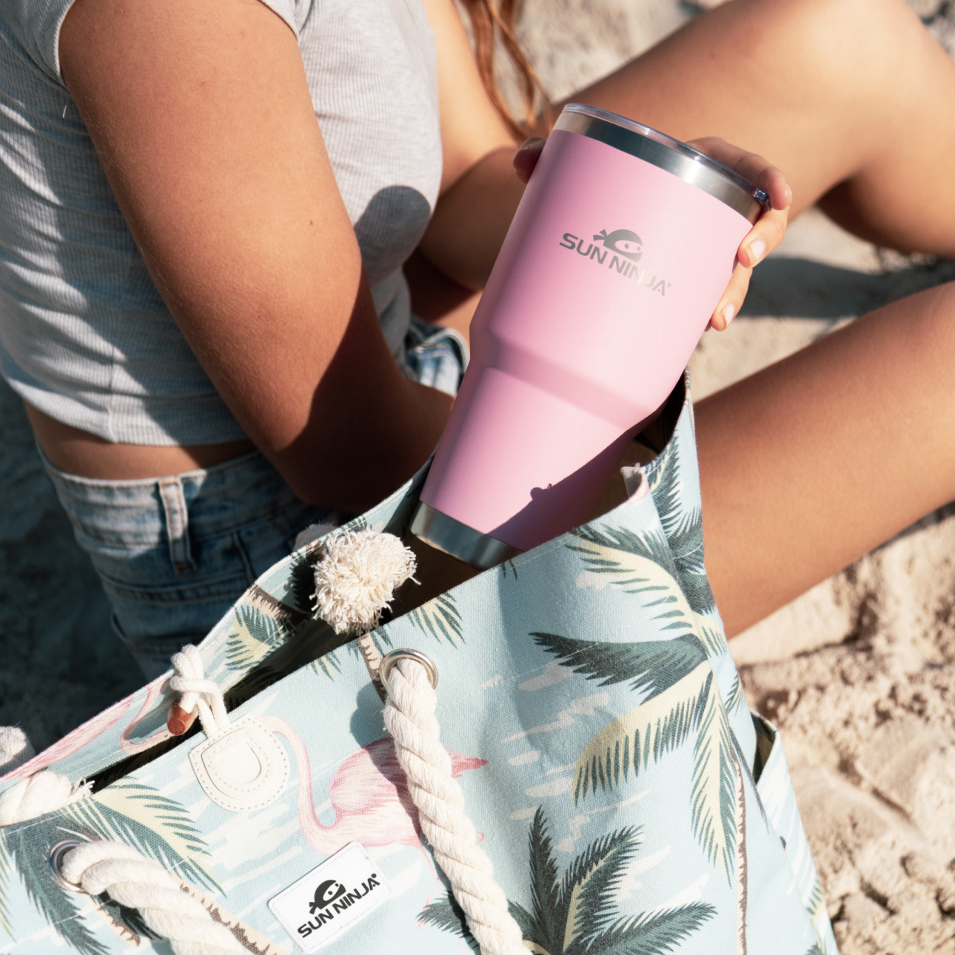 30-oz-tumbler-l2 30oz_tumbler_pink_5.png