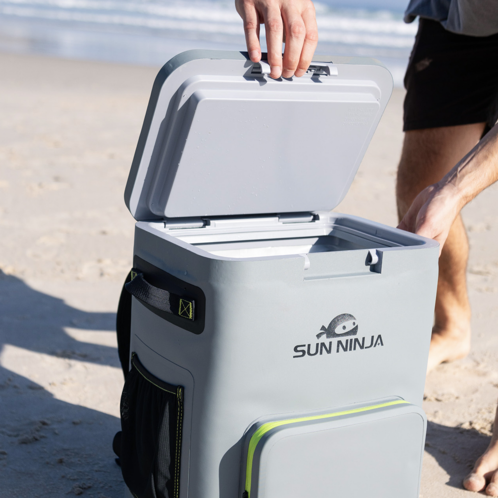 backpack-cooler-l1 Backpack_cooler_grey_9.png