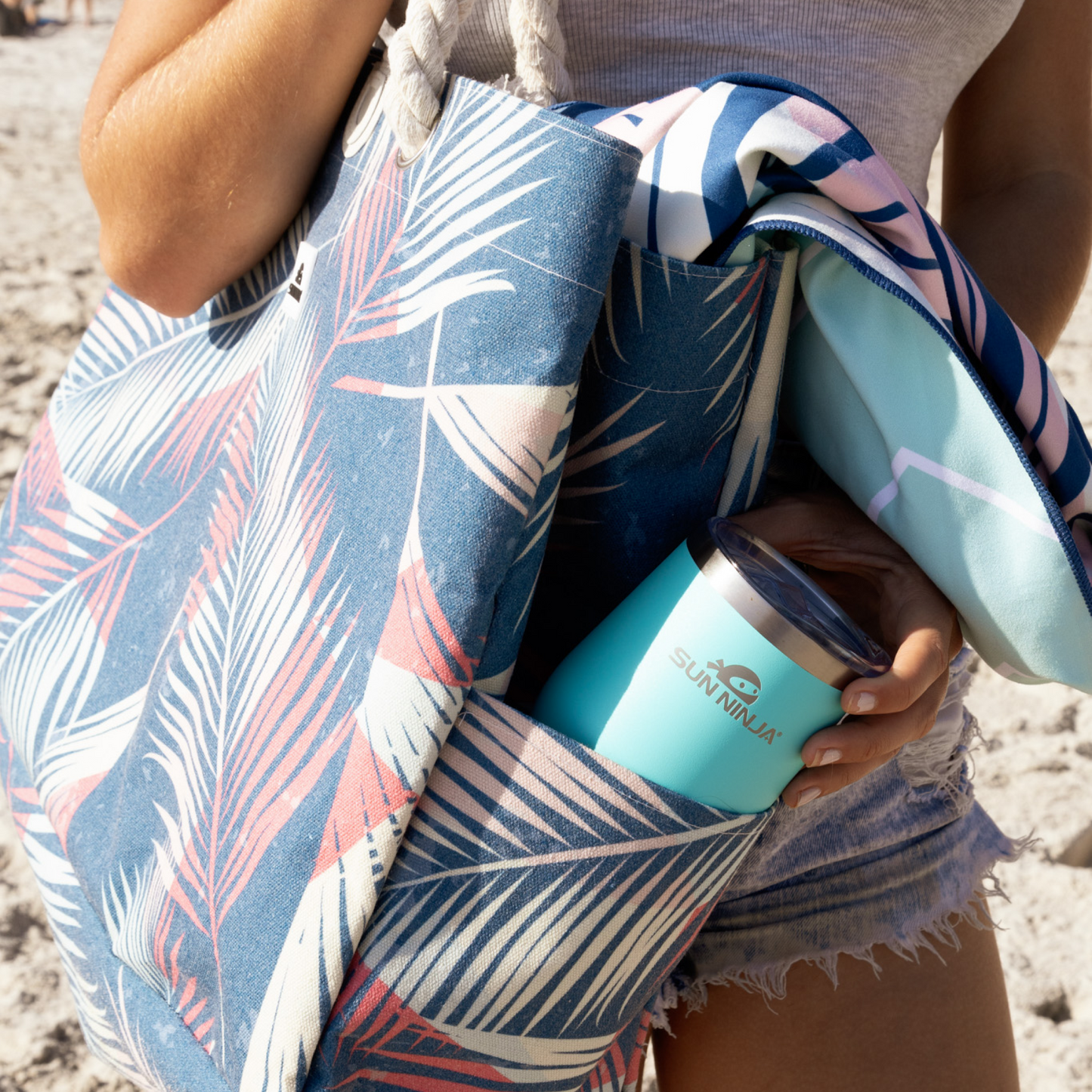 canvas-tote-v4 Canvas_tote_palm-leaves_7.png