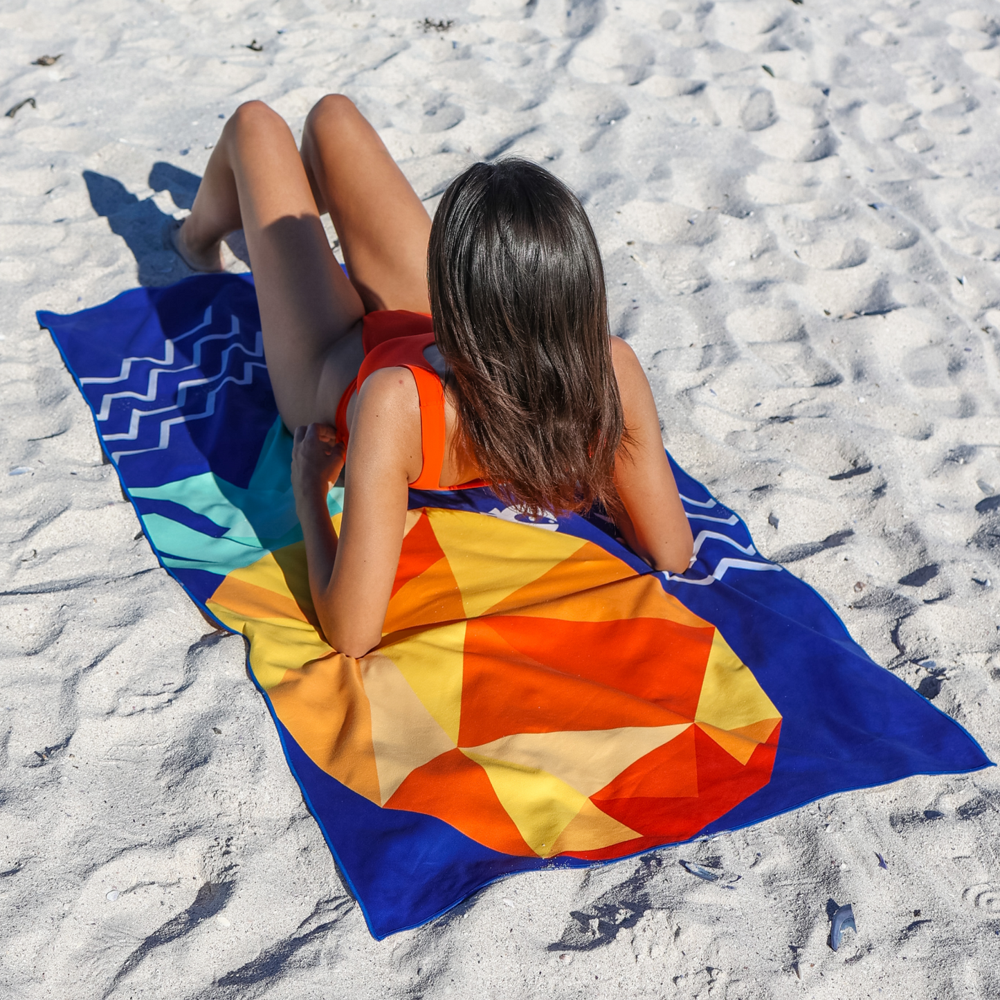 microfiber-beach-towel-p6 Microfiber_beach_towel_pineapple_5.png