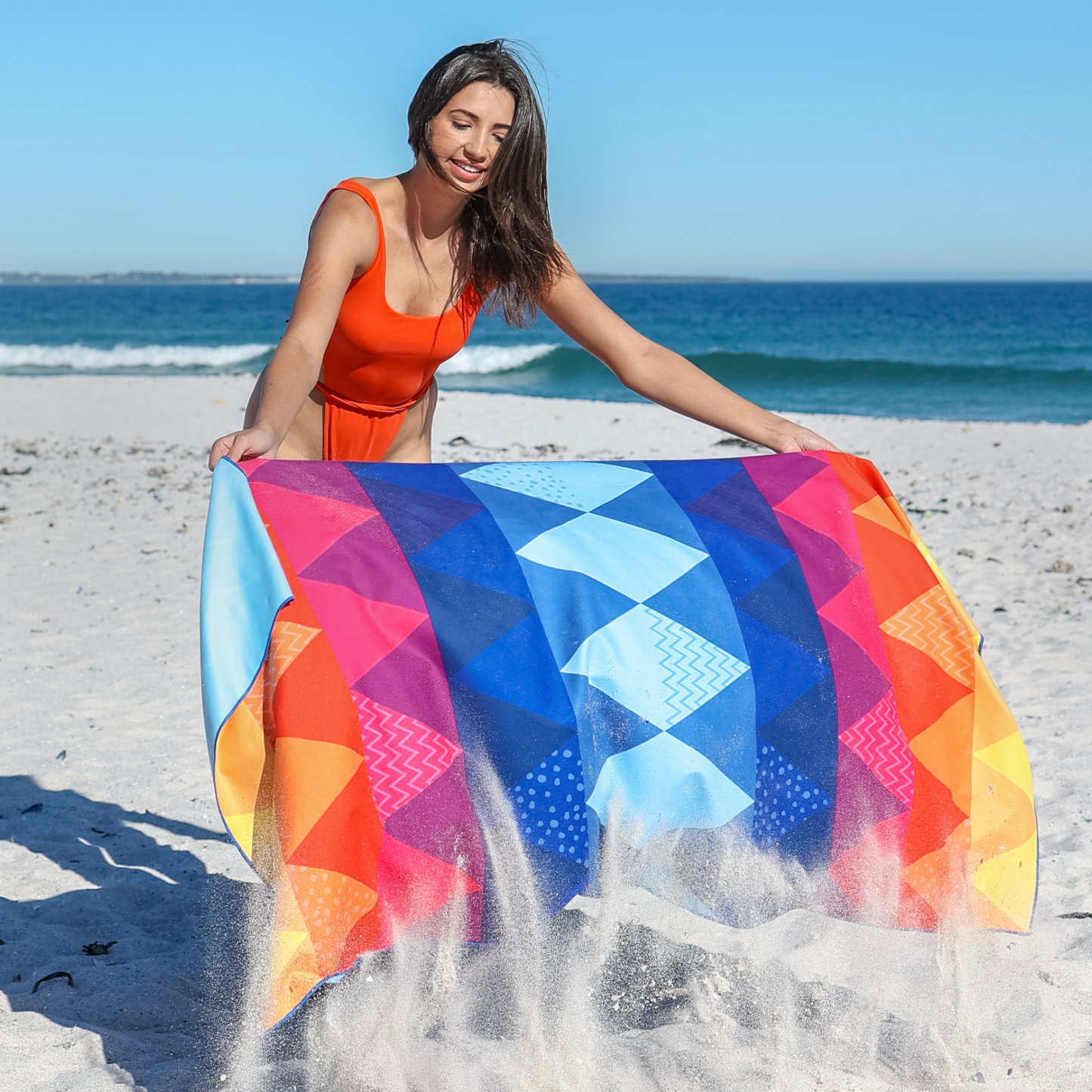microfiber-beach-towel-p6 Microfiber_beach_towel_triangle_3_da4a0d2d-840a-446b-b539-9112c03cda16.png