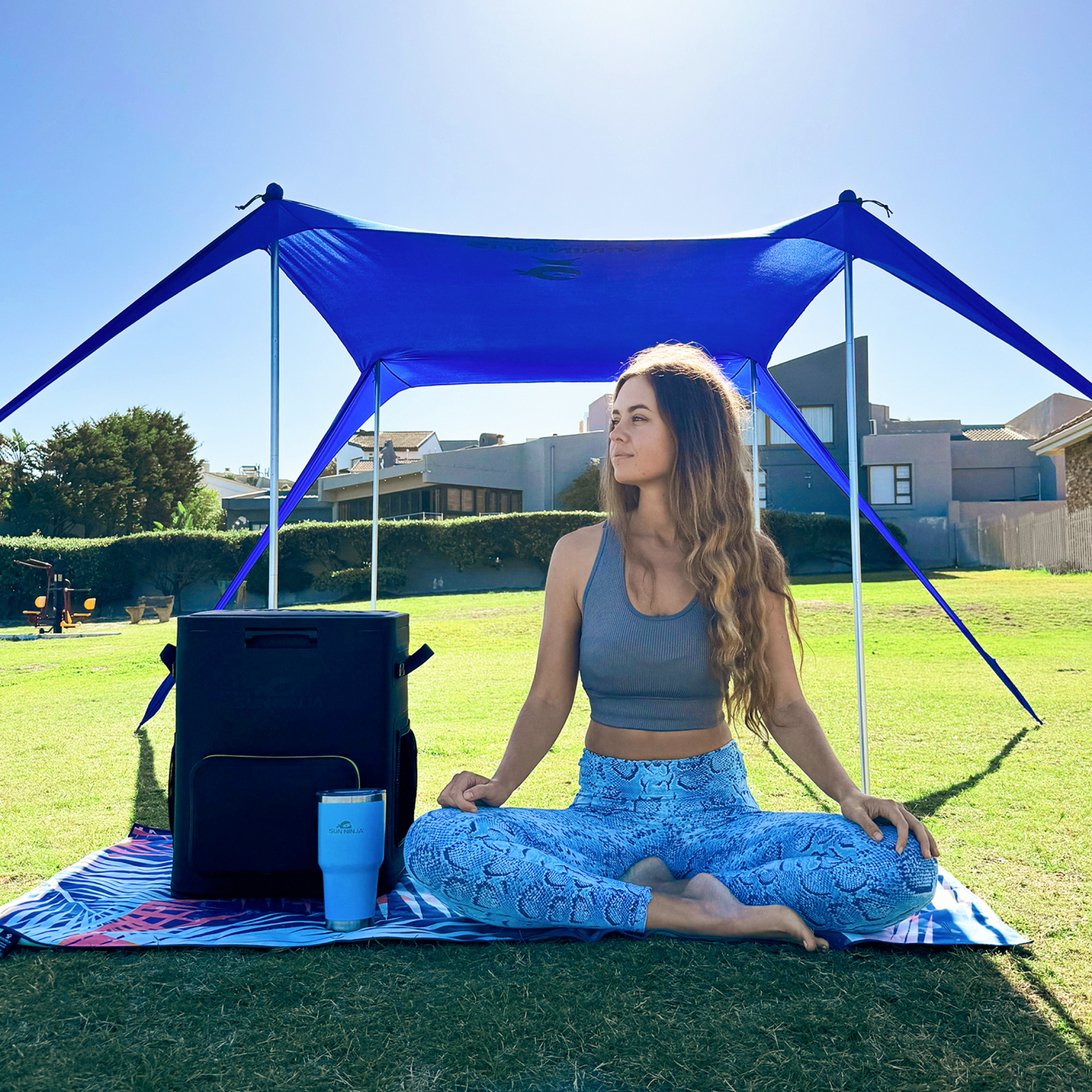 beach-tent-2-person-p7 Sun-Ninja_2_person_tent_royal-blue_5.png
