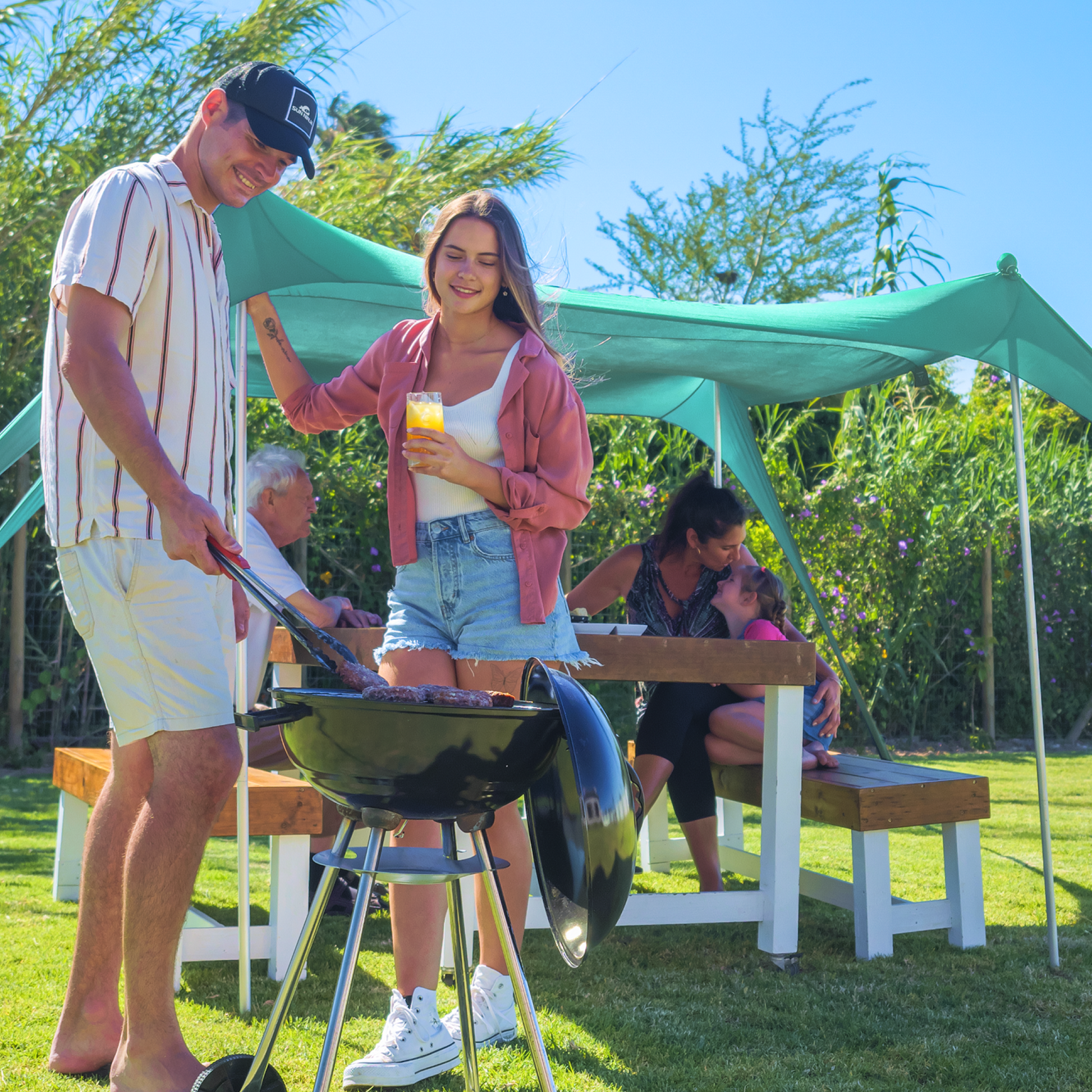 beach-tent-4-person-g8 Sun-Ninja_4_person_tent_green_5.png