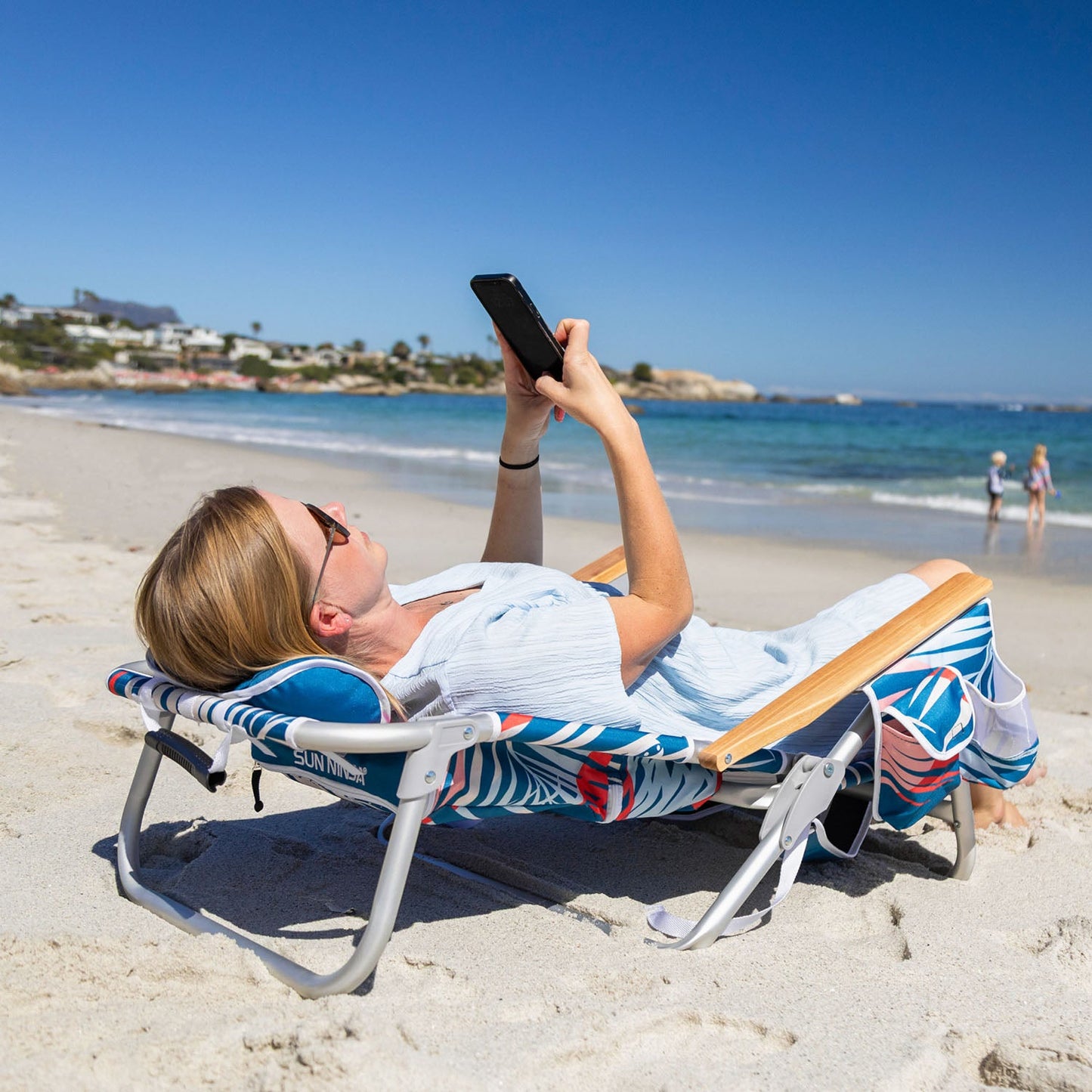 beach-chair-1-pc-o8 Sun-Ninja_Beach_Chair_Flamingos_0_0018_Sun-Ninja_Beach_Chair_Navy_Palm_Leaves_8.jpg